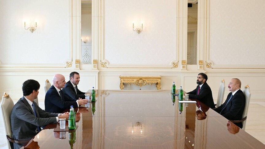 Aliyev FIFA Başkanı Infantino’yu kabul etti