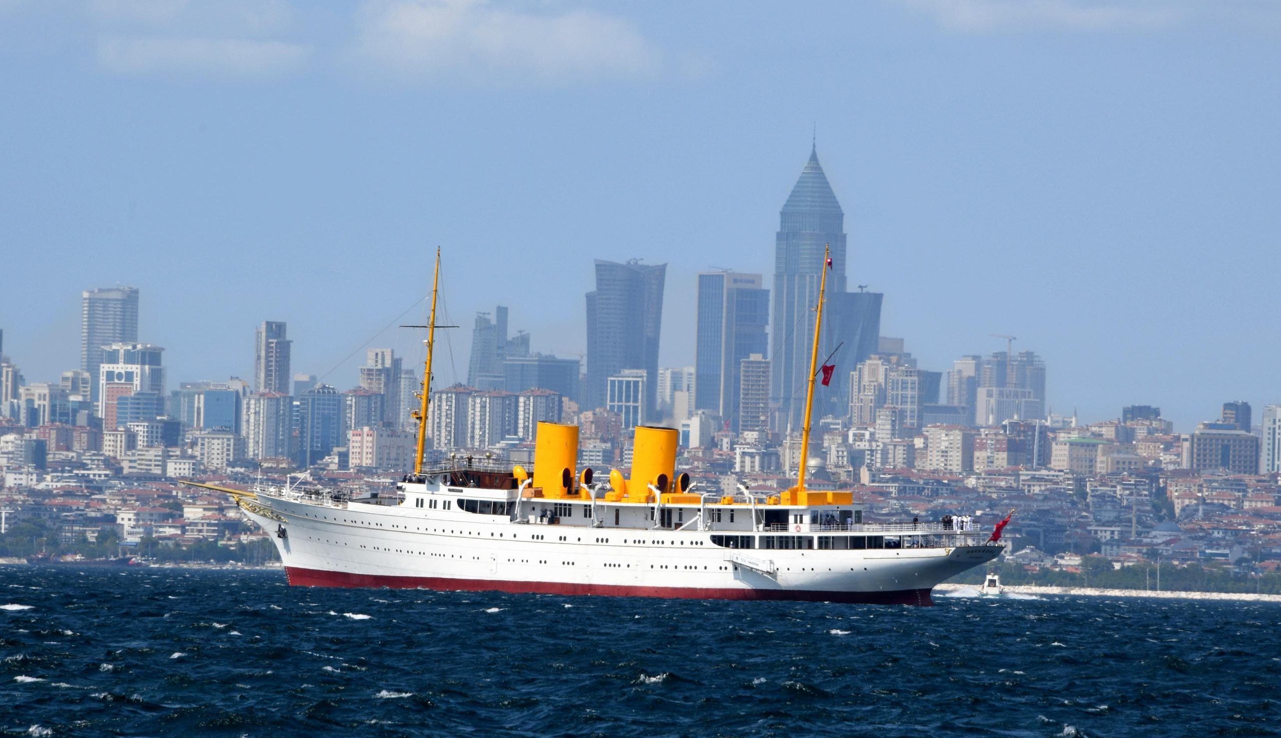 Savarona Yatı: Tarihi ve Güncel Sorunları
