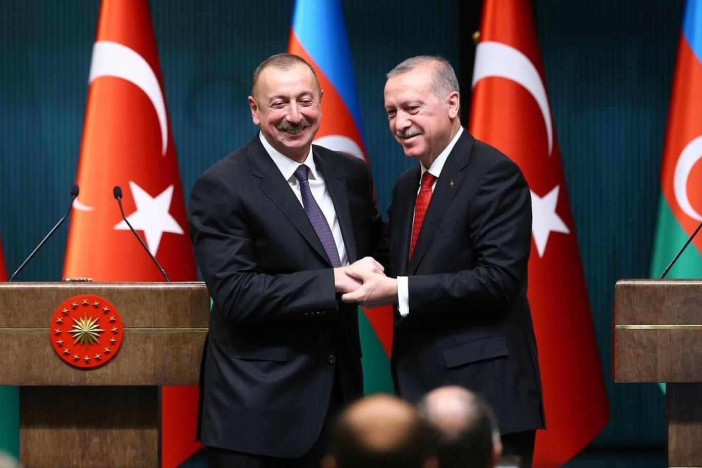 Fatih Altaylı: Azerbaycan-Türkiye ilişkileri 'pamuk ipliğine bağlı'