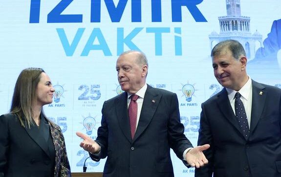 Fatih Altaylı yazdı: Erdoğan, Cemil Tugay’ın eşini neden sahneye çağırdı?