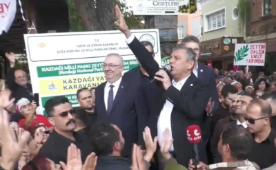 Özgür Özel Balıkesir’de: ‘Her meydanı doldurun, hep birlikte sesinizi yükseltin’