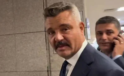 Sadettin Saran mahkemeye bıyıklarıyla geldi