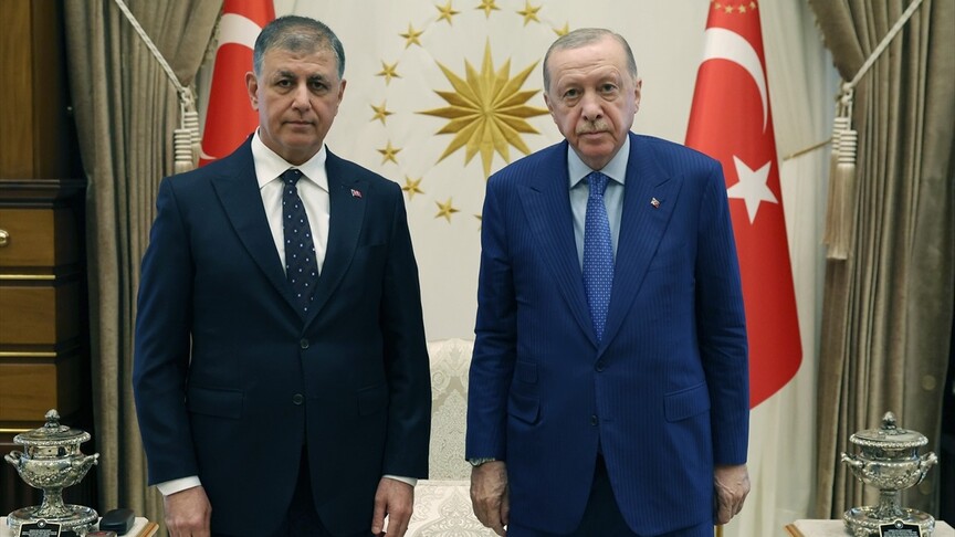 Ak Parti tarihinde ilk kez İzmir’i yönetmeye çok yakın olabilir