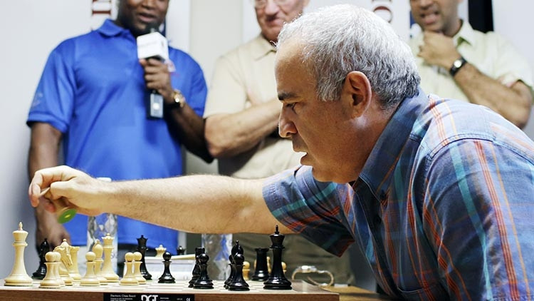 Satranç efsanesi Kasparov’a ‘suikast’ uyarısı: ‘Hedef listesindeyim’