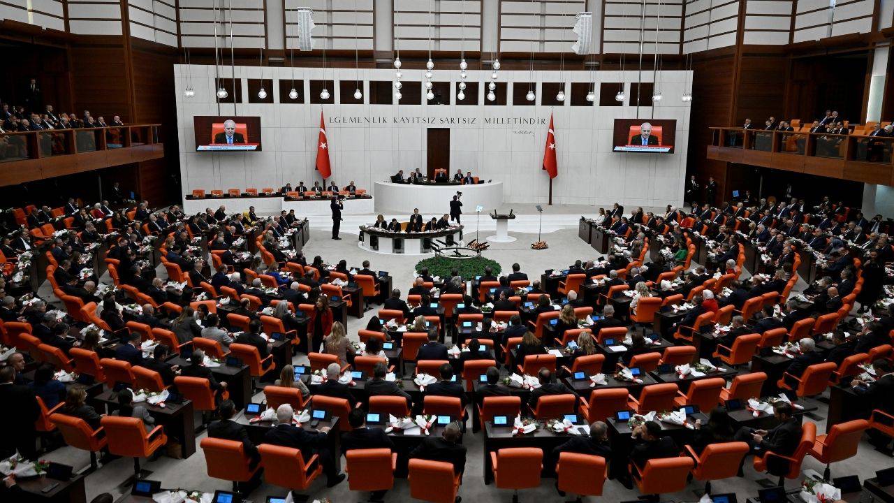Erdoğan protestolu TBMM açılışında konuştu: Yeni anayasa için en uygun dönemdeyiz