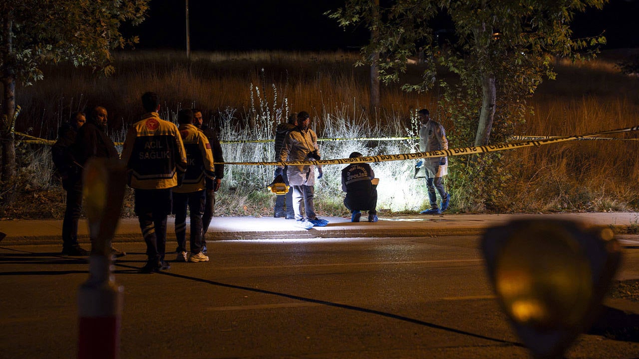Ankara'da polislere ateş açıldı; 1 polis şehit oldu