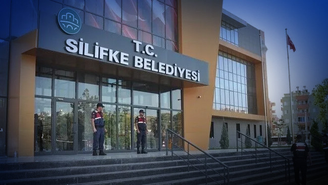 Silifke Belediyesi'ne yolsuzluk operasyonu: 7 şüpheli gözaltına alındı
