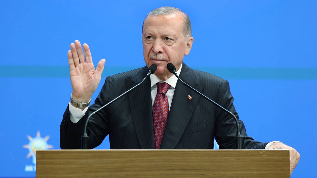 Erdoğan: Suç işleyip ülke dışına çıkanlar kendilerini güvende hissetmesin