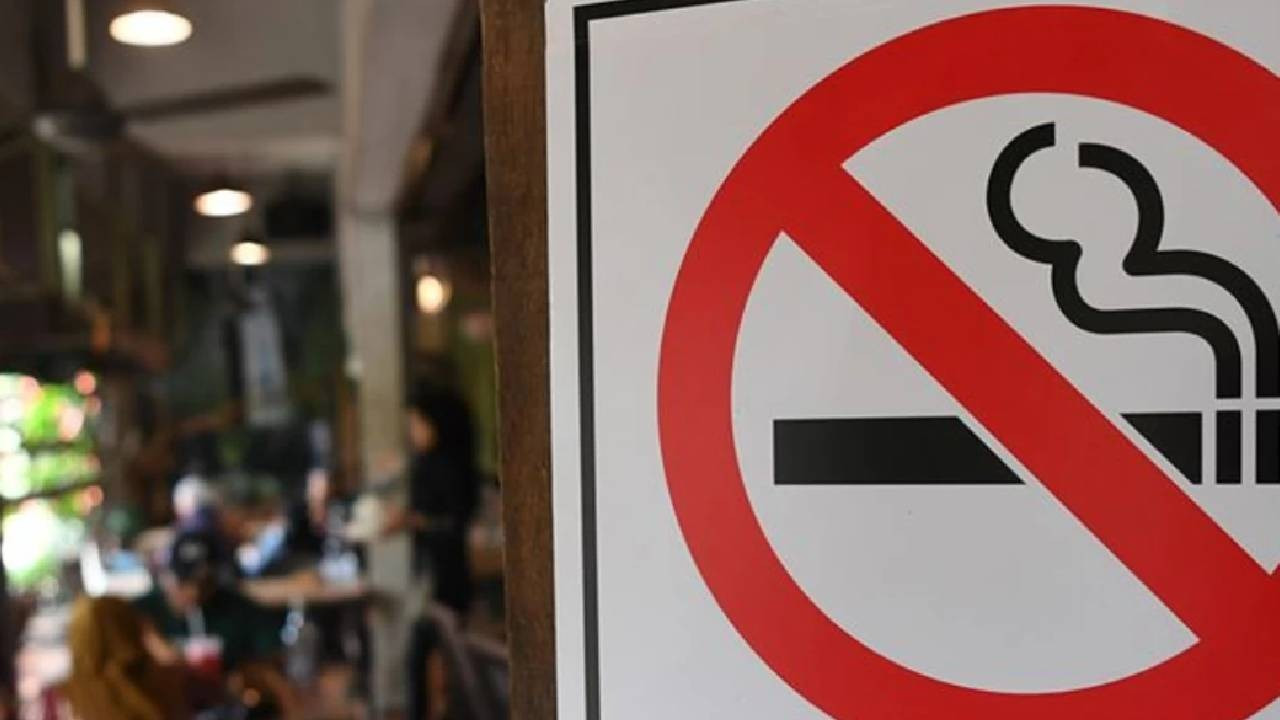 Restoran ve kafeler için sigara düzenlemesi yolda: Sigara içilen alanda yemek servisi yok