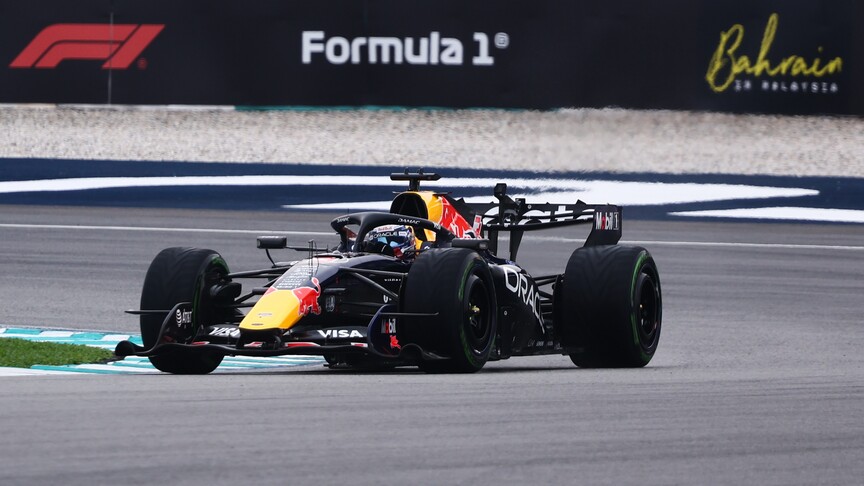 Formula 1 Singapur'da sprint yarışını Max Verstappen kazandı