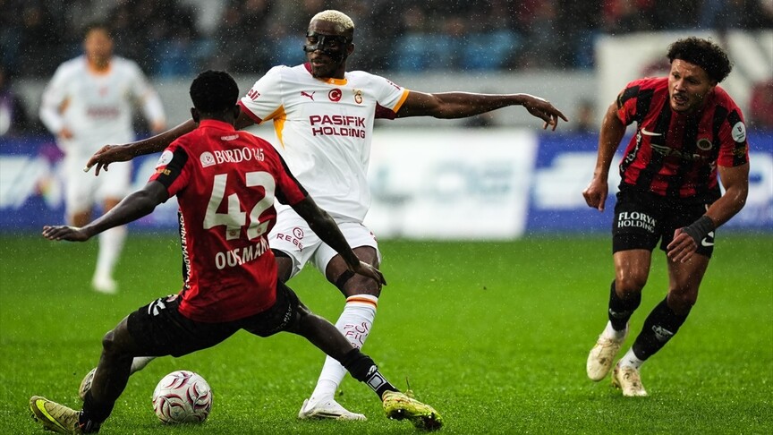 Galatasaray, son dakika golüyle kazandı