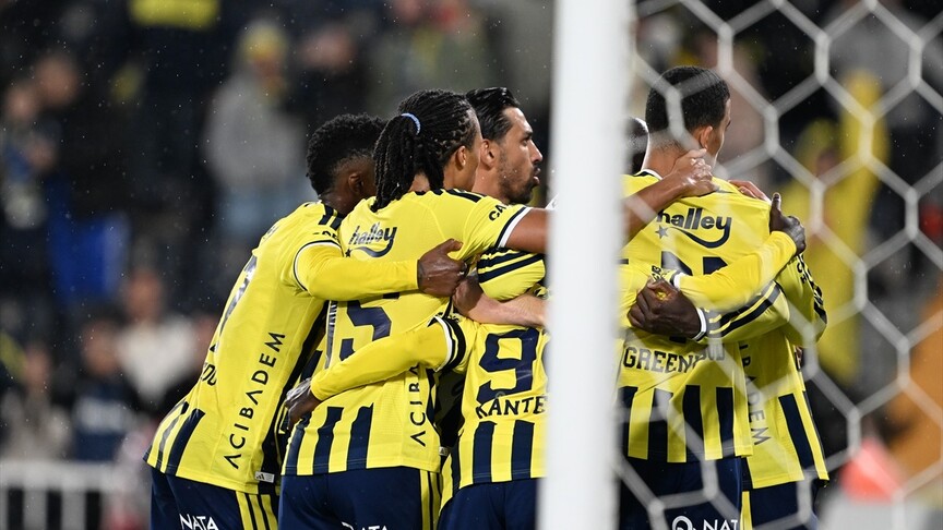 Fenerbahçe, Alanyaspor'u konuk ediyor
