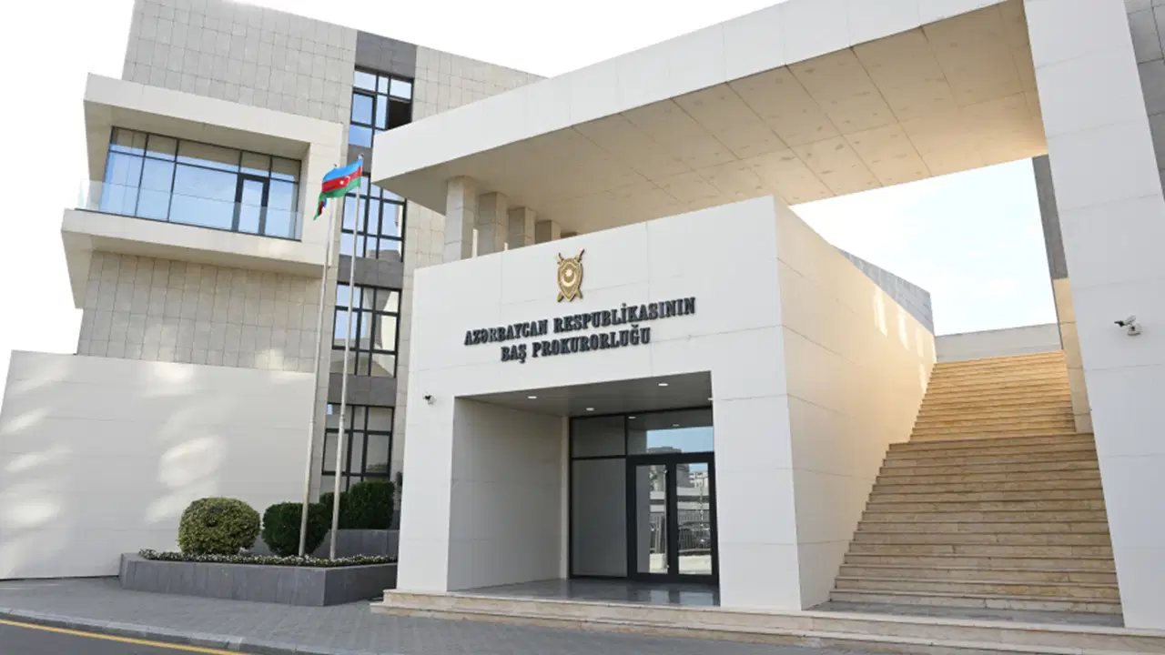 Azerbaycan 7 Türk hakkında ‘Darbeye teşebbüs’ten tutuklama istedi
