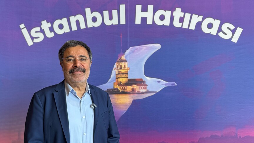 Yazar Ahmet Ümit, çevirmen ve yayıncılarıyla İstanbul’da bir araya geldi