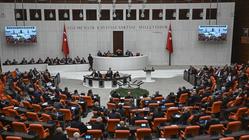 Fon kanunu jet hızıyla Meclis’ten geçti