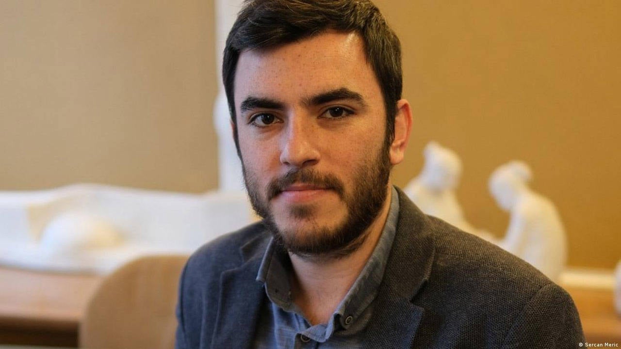 Tutuklanan gazeteci İsmail Arı'dan mesaj: 'Kaçma şüphesiyle tutuklandım'