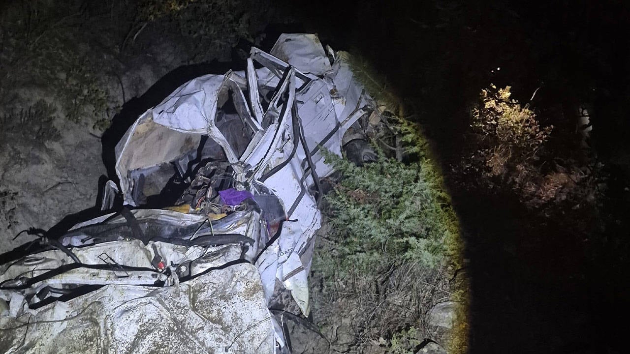 Çankırı'da korkunç kaza! Otomobil uçuruma yuvarlandı: 4 kişi öldü, 1 kişi yaralandı