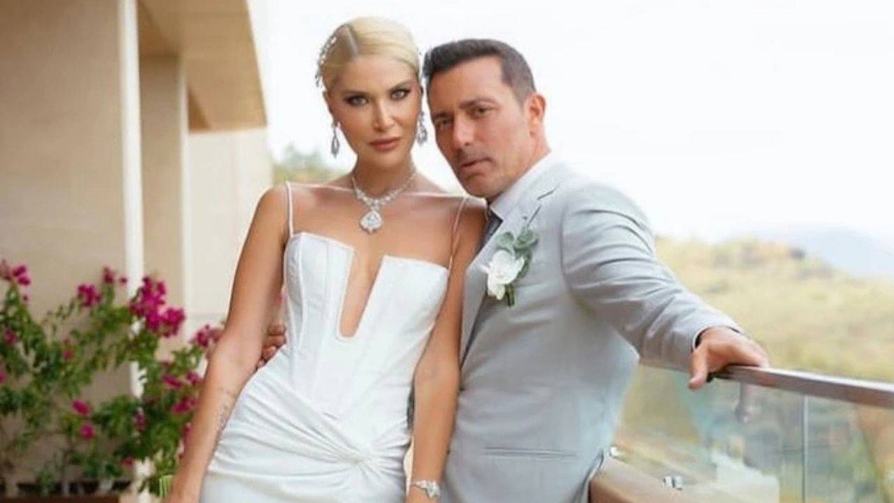 Mustafa Sandal'ın kayınvalidesinin banka hesabındaki 3 milyon dolar el konuldu.