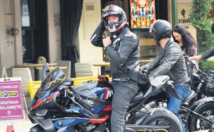 Kıvanç Tatlıtuğ o motora ev parası ödedi: Aylarca sıra beklenen modeli aldı