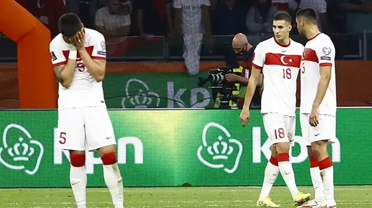 Oğuzhan Akay öneriyor: Hadi gelin ‘Annemizin Ligi’ni de tatil edelim!