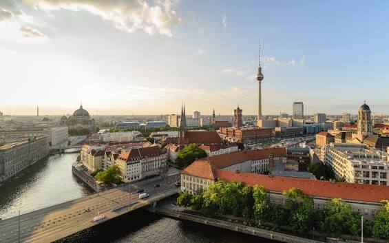 Berlin'de Bir Günlük: Gazeteler ve Düşünceler