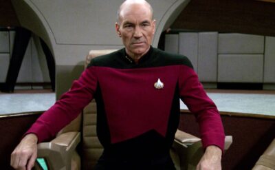 Kaptan Picard son selamını verdi ve aramızdan ayrıldı